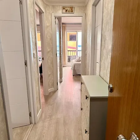 Apartment Modern Steps To The *